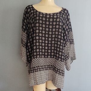 Westbound Black and White Oversized Tunic with 3/4 Sleeves